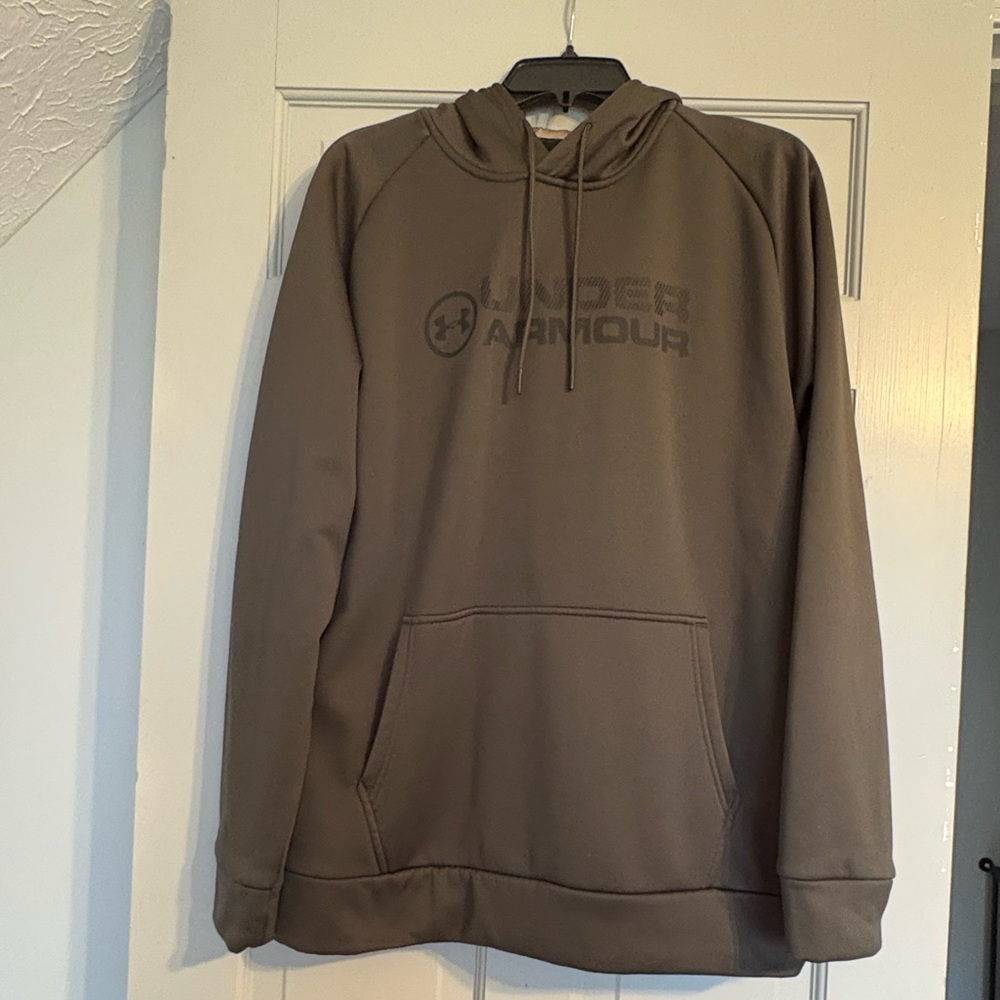 Under Armour Men's dark green Hoodie size medium